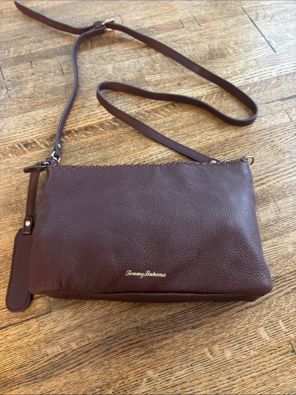 Tommy Bahama Leather Crossbody Bag in Dark Brown Like new! Super Soft Leather!